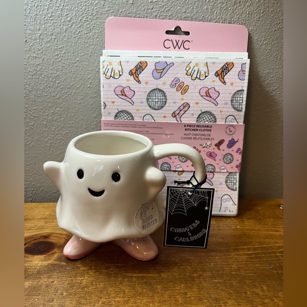 COBWEBS & CAULDRONS HALLOWEEN GHOST FIGURE MUG WITH COWBOY BOOTS & towels